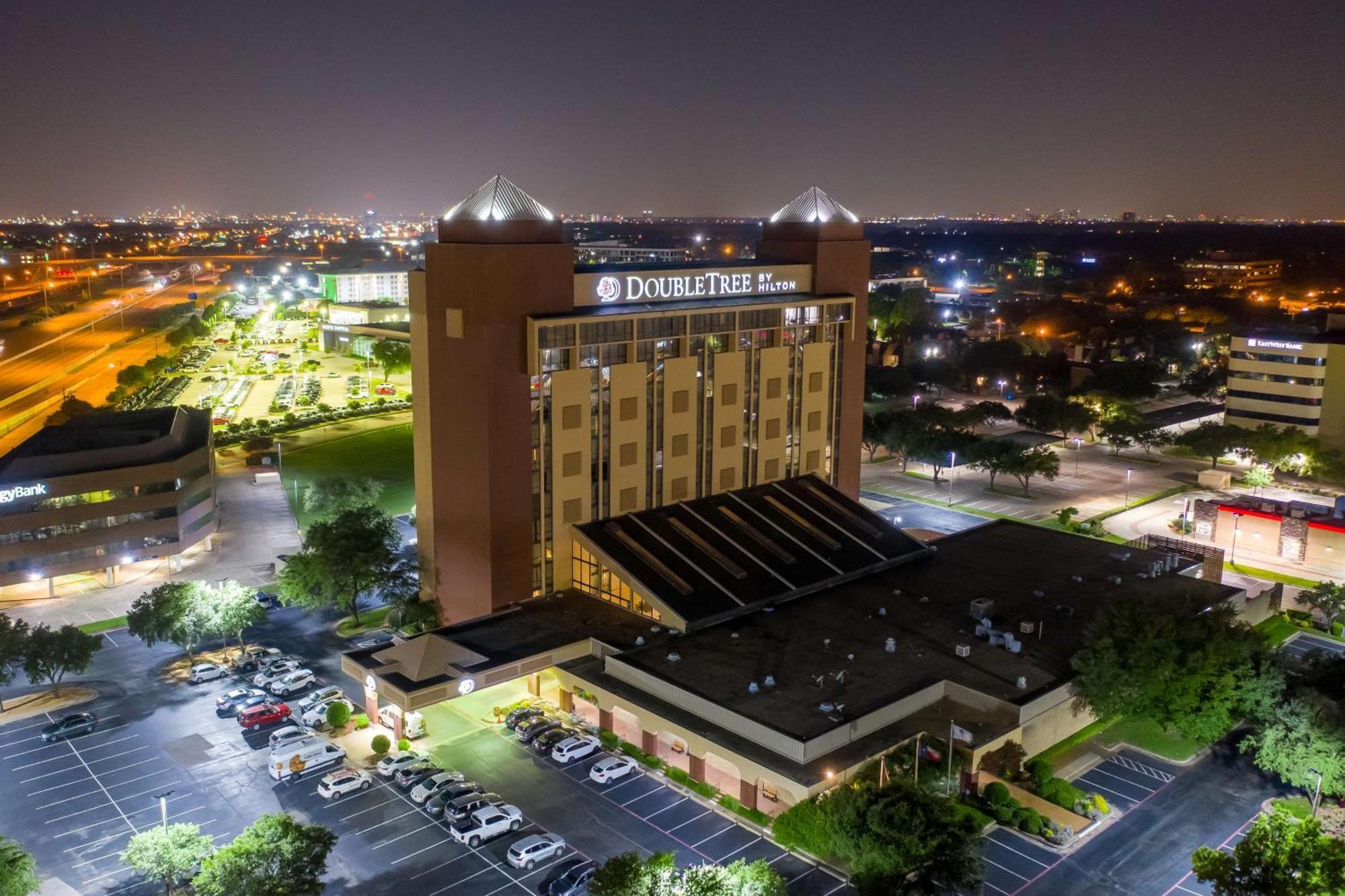 Отель Doubletree By Hilton Dallas/Ричардсон Экстерьер фото